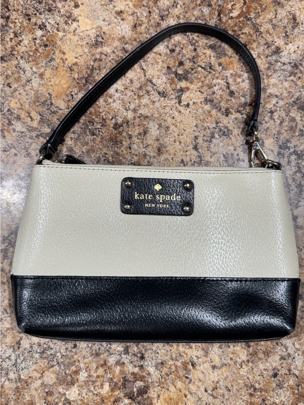 kate spade Two-Tone Cream and Black Wristlet EUC